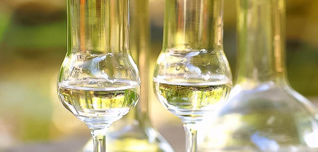 Kirschwasser selbstgebrannt vom Bauernhof Steegmaier aus der Region Ludwigsburg, Kornwestheim, Stuttgart